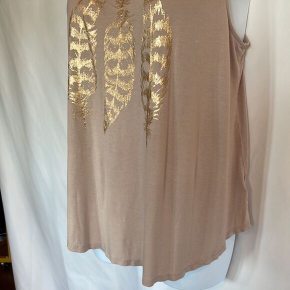 Sleeveless feather tee size XL - Picture 4 of 10